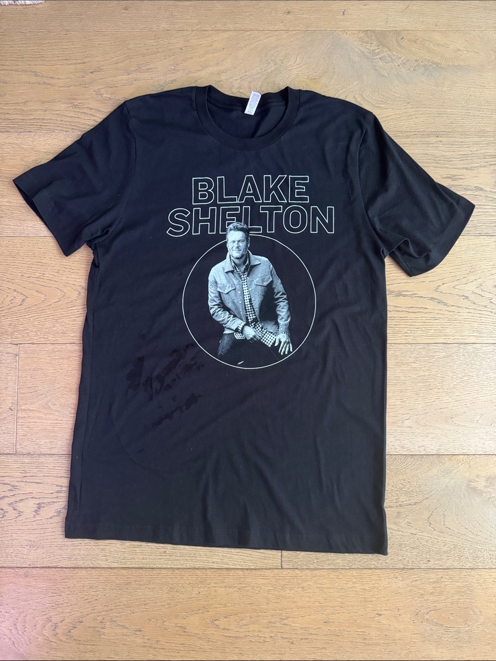 Blake Shelton black graphic t-shirt circular portrait print country music artist